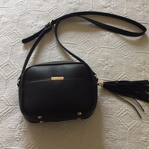 Black camera bag style crossbody